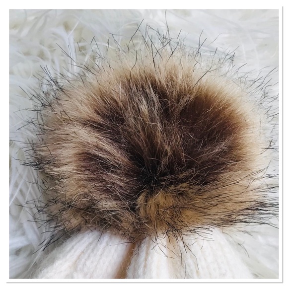 Anne Klein Knit Beanie Hat Faux Fur Pom Pom Top Off White One Size Adult - Picture 3 of 8